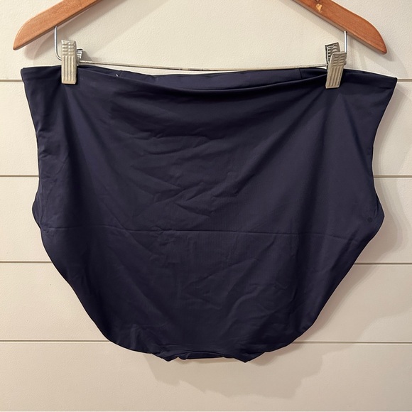 Spanx Navy Swim Brief Bikini Bottoms size 2X NWT - Picture 4 of 6